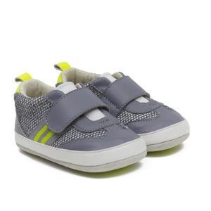 Robeez First Kicks - Finn Grey (3-6mnths)